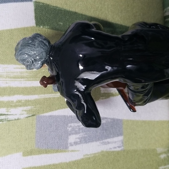 🎶Rare Royal Doulton Cellist Figurine In Excellent Condition🎶Made In England - Picture 10 of 17